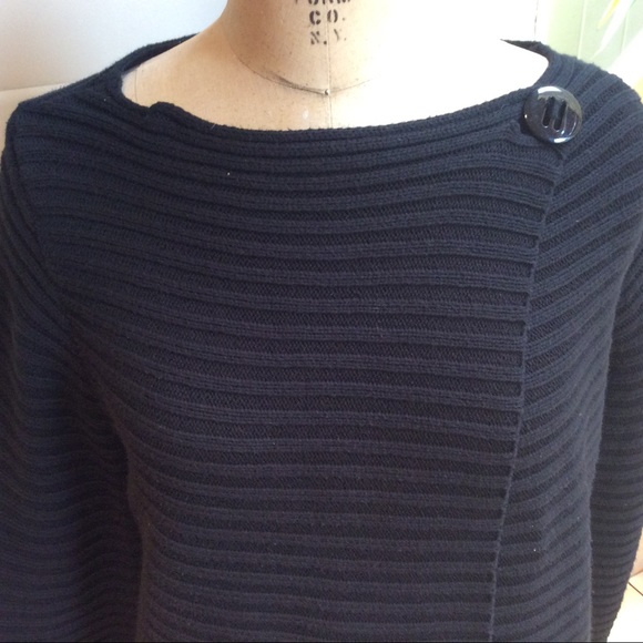 Sweater - Picture 3 of 7